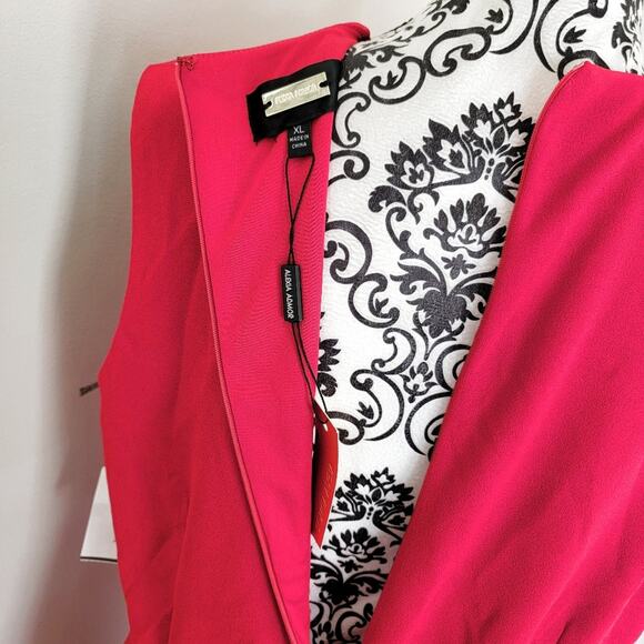 Alexia Admor Layla Crewneck Sleeveless Pleated Mini Sheath Dress - Picture 4 of 5